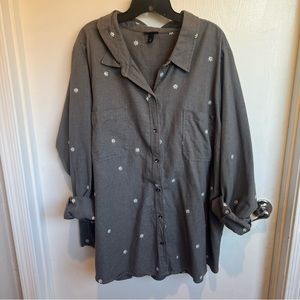Torrid button up daisys